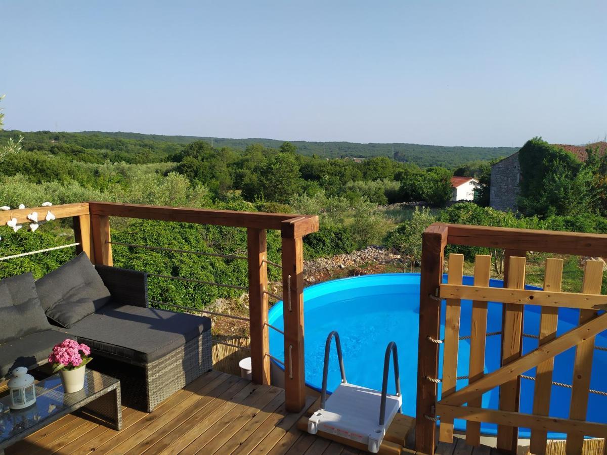Отель Prima Insula Glamping Brusici Экстерьер фото